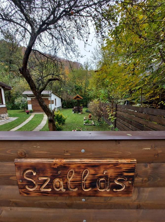 Hamori Alom Ferienhaus *