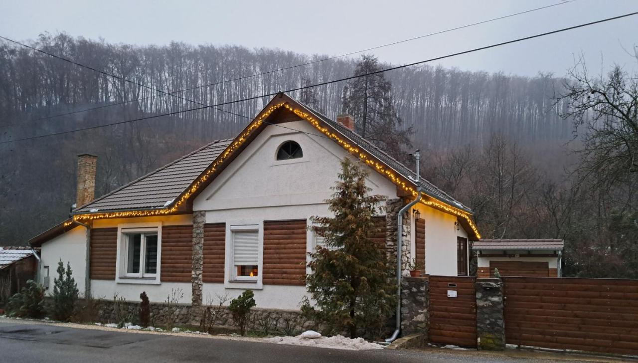 Ferienhaus Hamori Alom