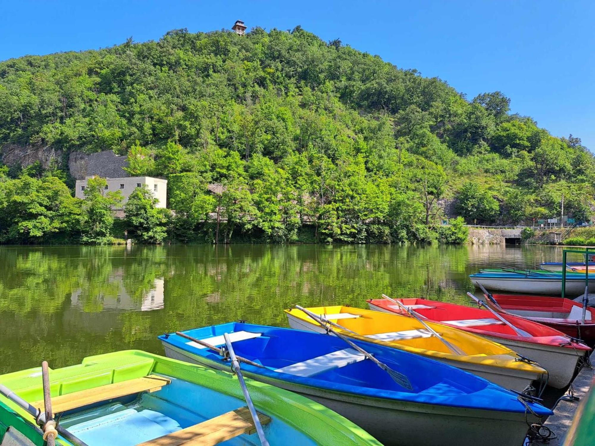 Hamori Alom Case de vacanță